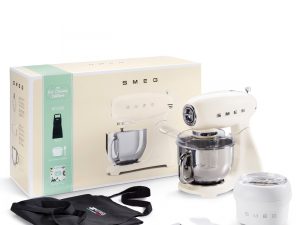 Smeg - KEUKENROBOT SMF03 + SHORT + ICEMAKER Creme