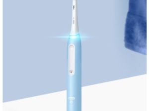 ORALB - TANDENBORSTEL IO 3S ICE BLUE