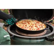 BIG GREEN EGG - CAST IRON SKILLET SMALL