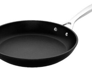 LE CREUSET- Anti-Aanbak Koekenpan in Zwart 30cm LE CREUSET- Anti-Aanbak Koekenpan in Zwart 30cm