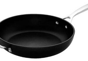 LE CREUSET - Sauteerpan met 4x Sterkere Anti-Aanbaklaag en Extra Handvat 28 cm / 3.2L