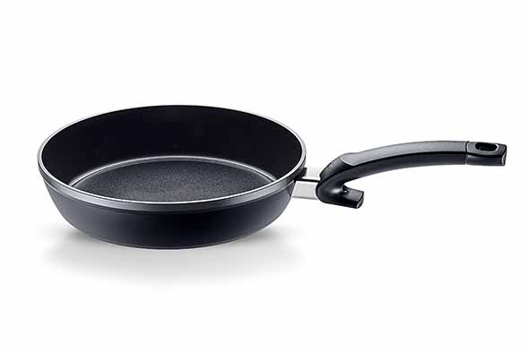 FISSLER - CERATAL COMFORT ORBIT BLACK BRAADPAN D24CM FISSLER - CERATAL COMFORT ORBIT BLACK BRAADPAN D24CM